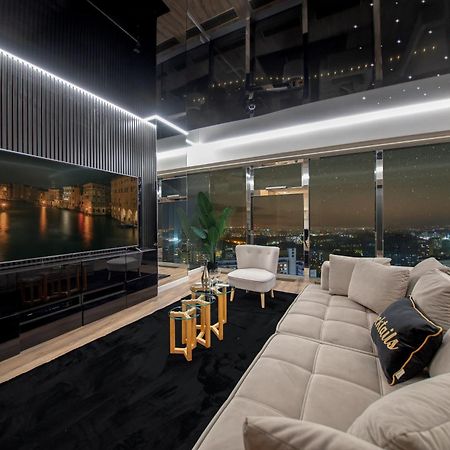 Apartamenty W Sky Tower Wroclaw Exterior photo
