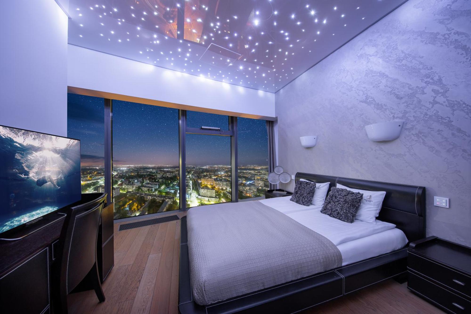 Apartamenty W Sky Tower Wroclaw Exterior photo